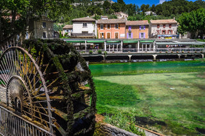 The Fontaine de Vaucluse, source of the river Sorgue in Provence, France.