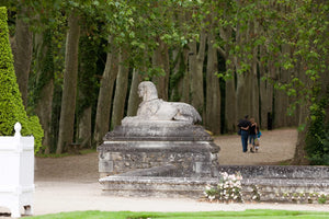 A statue along the "Avenue of Trees" at Chenonceau castle.